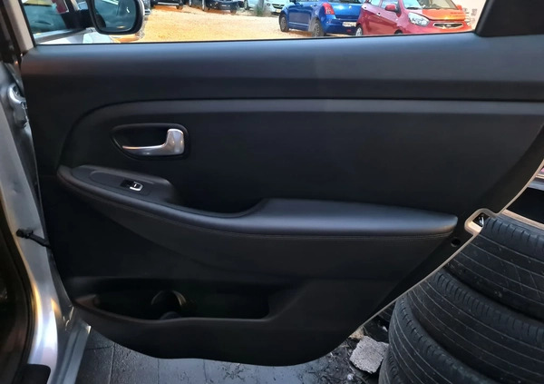 Kia Carens cena 33499 przebieg: 125960, rok produkcji 2014 z Nasielsk małe 497